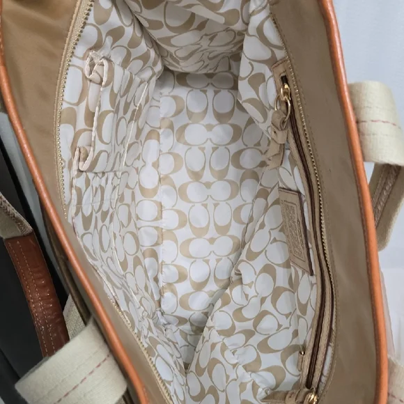 Coach Gold Tote EUC - Picture 12 of 13